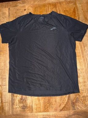 Brooks Black Short-Sleeve Performance Tee